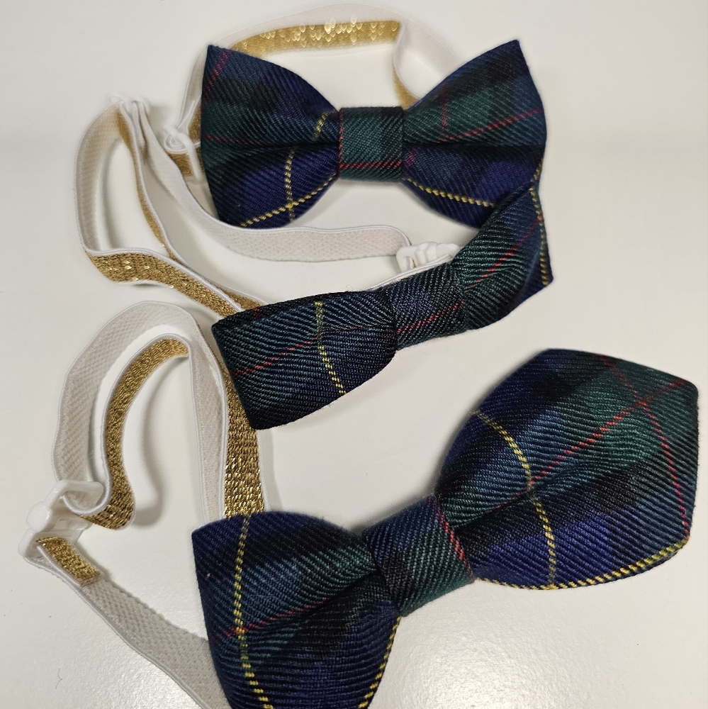 3 Dog Bows Neck Tie PLAID NEW